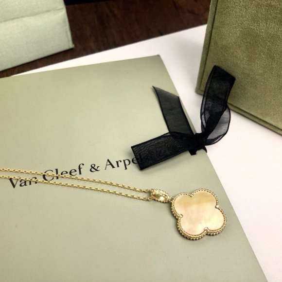 💎✨AUTHENTIC✨💎 Van Cleef & Arpels necklace